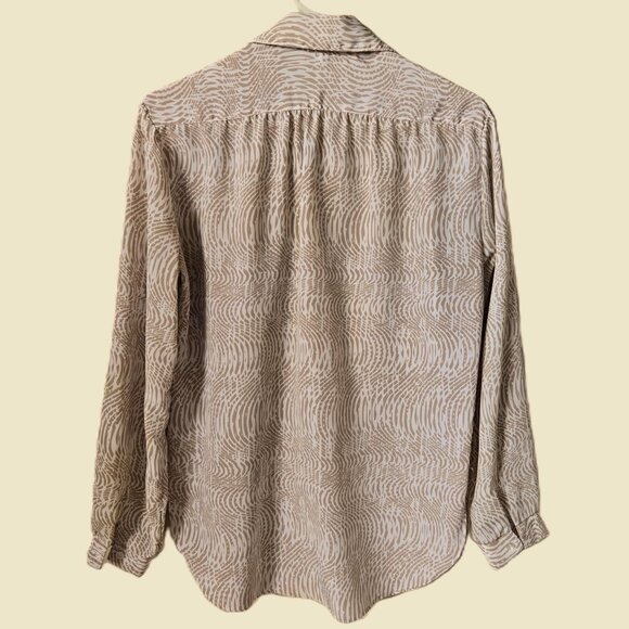 Cover Story Button Down Blouse, Taupe/White Swiggle, Excel. Condition Women's 8 - Picture 3 of 6